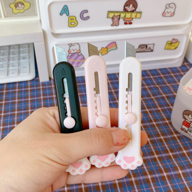  Cute Cat Claw Mini Portable Utility Knife Paper Cutter Cutting Paper Razor Blade Office Stationery Material Cutter Letter Envelope Opener Mail Knife School Office Supplies